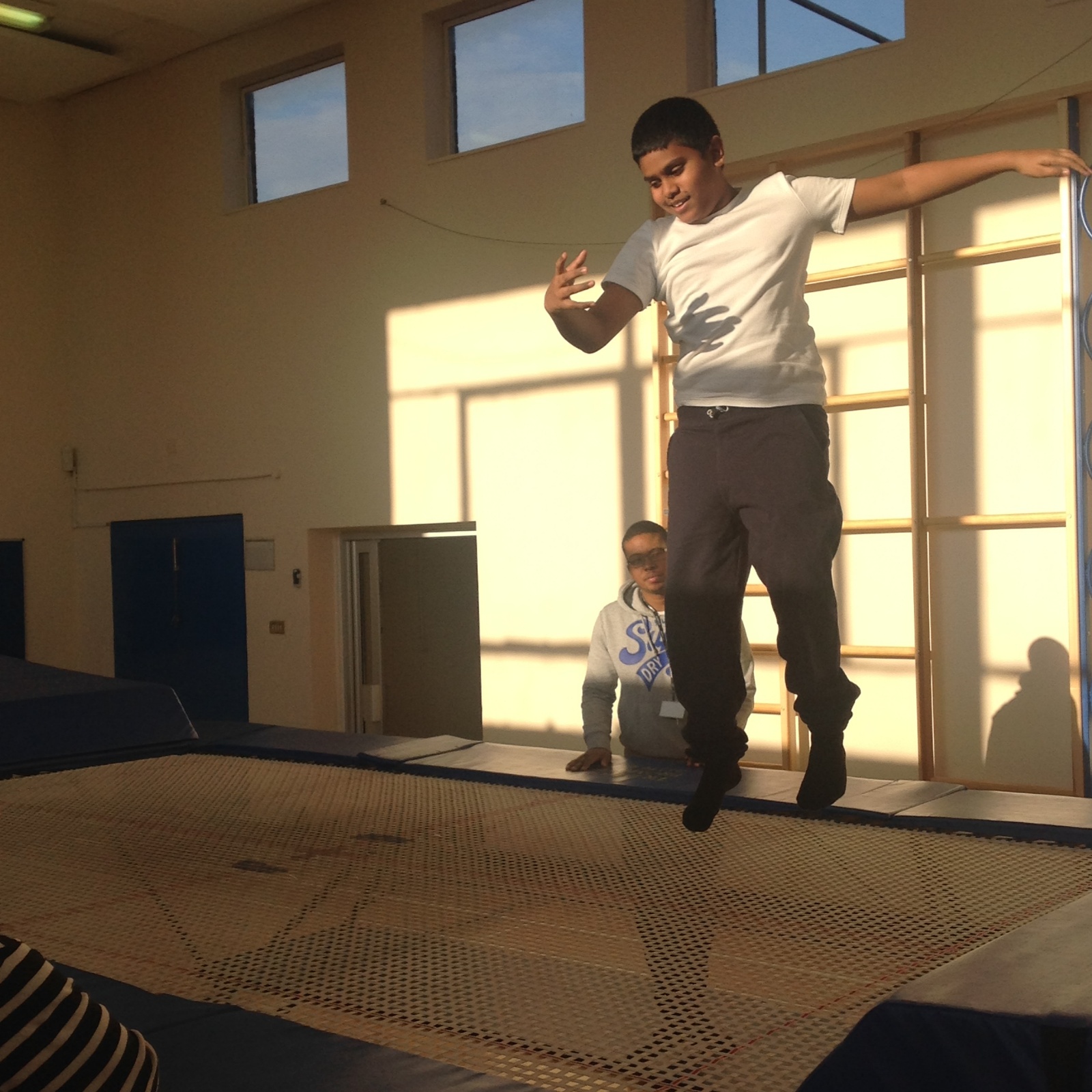 durants-school-pe-trampolining